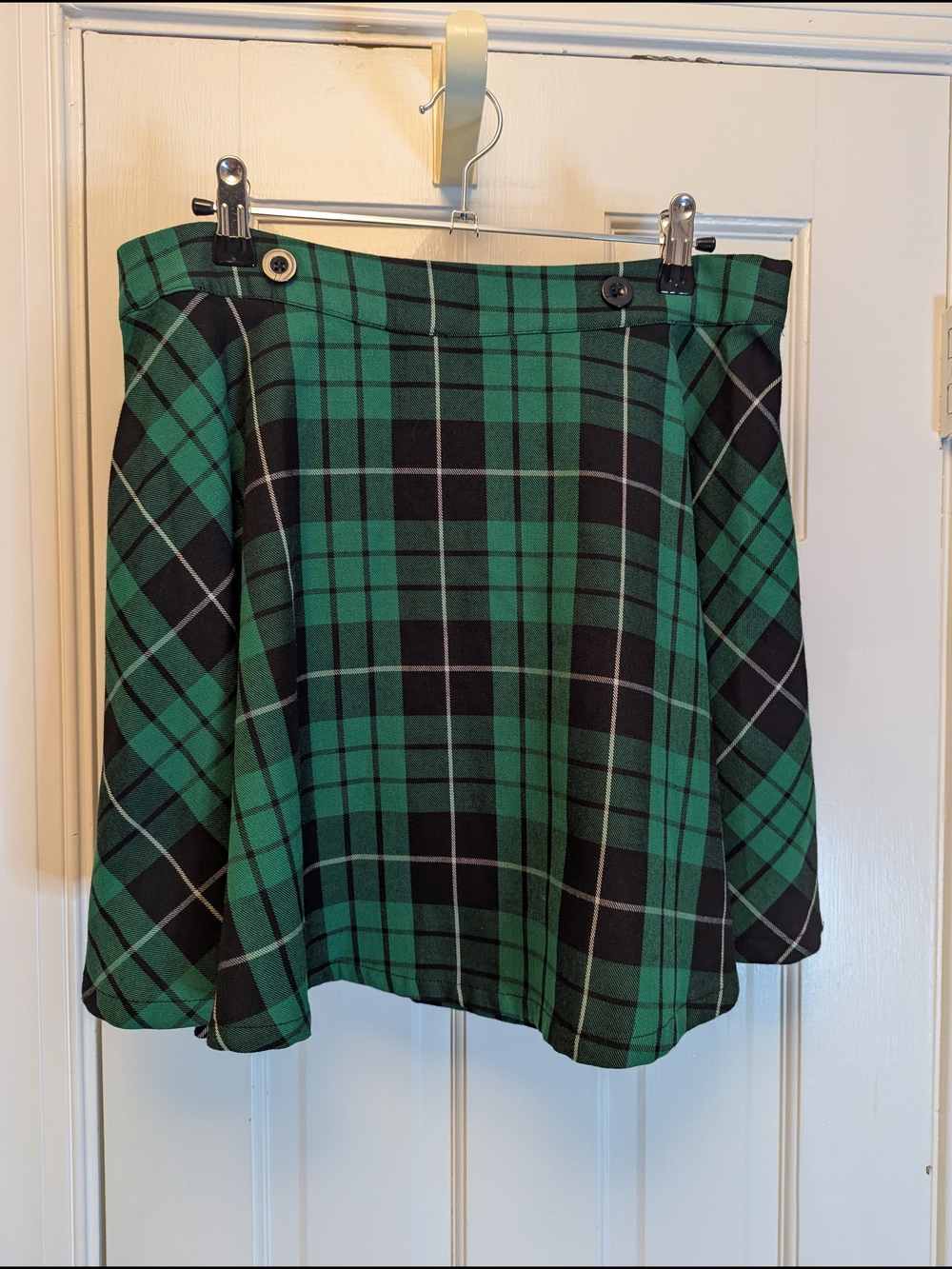 Hot Topic Green and Black Plaid Skater Skirt with Serpent Patch - Picture 2 of 7